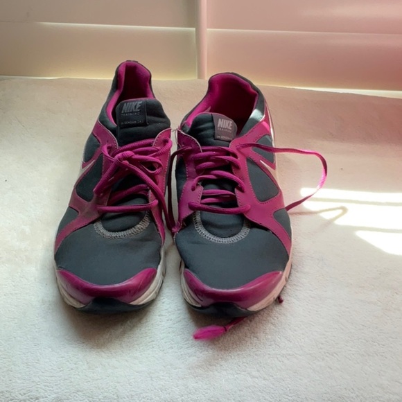 Nike Women's Athletic Shoes in Pink and Gray - Picture 1 of 7
